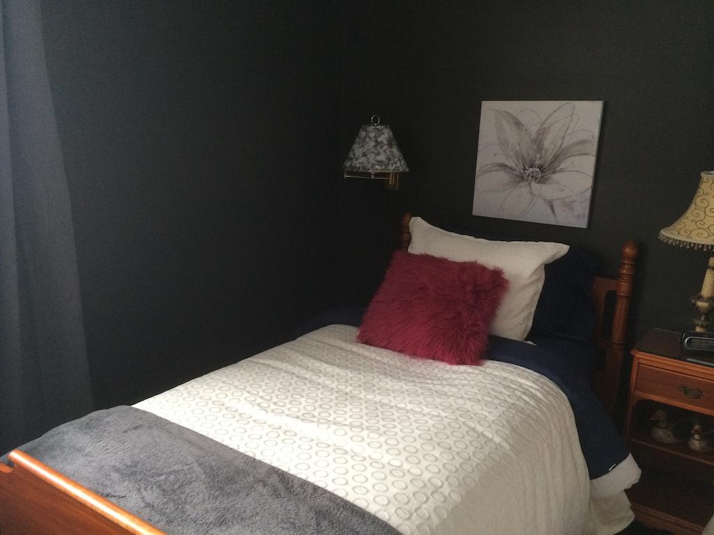 B&B Aux Deux Pignons Donnacona Quarto foto